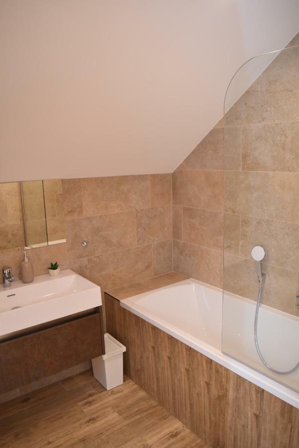Fenyo Apartman Miskolctapolca Εξωτερικό φωτογραφία